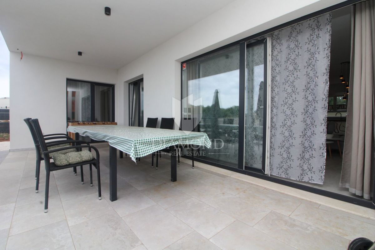 Dignano, nuova costruzione, ottima casa vacanze con piscina