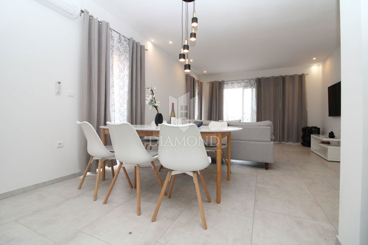 Dignano, nuova costruzione, ottima casa vacanze con piscina