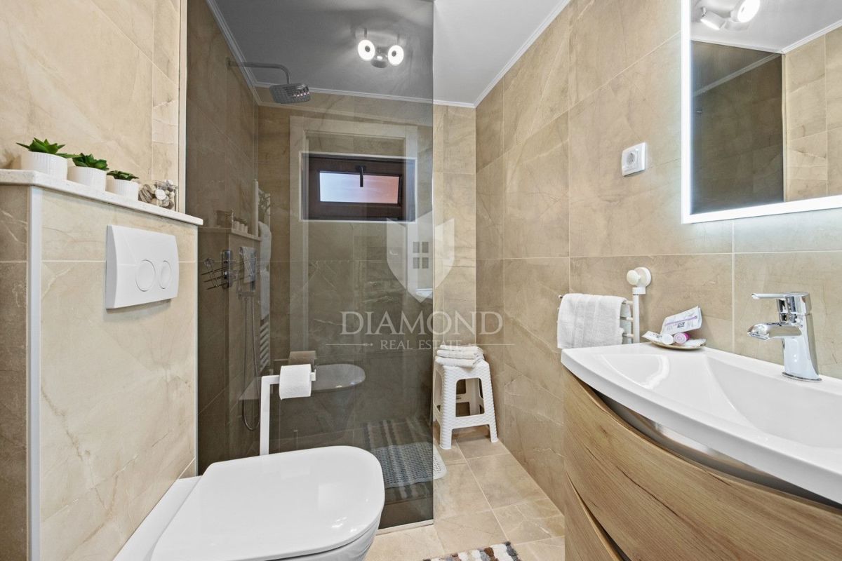 Bella casa nel centro di Rovigno con piscina