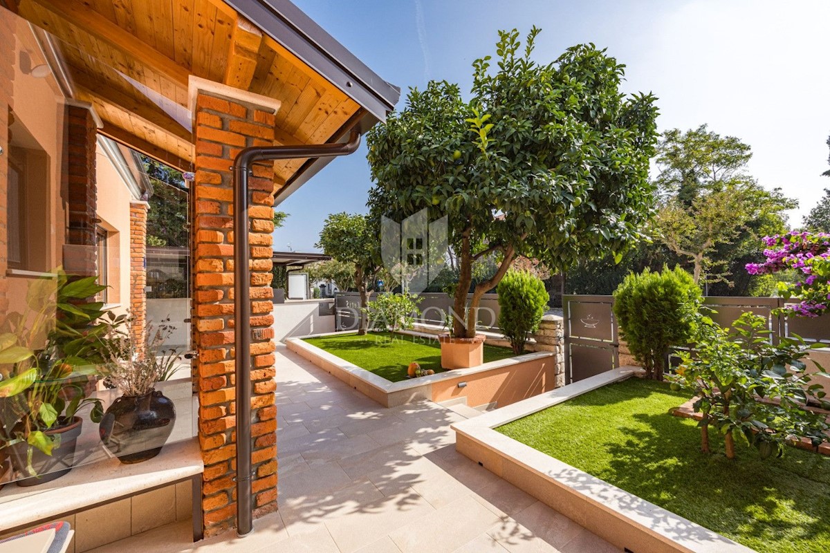 Bella casa nel centro di Rovigno con piscina