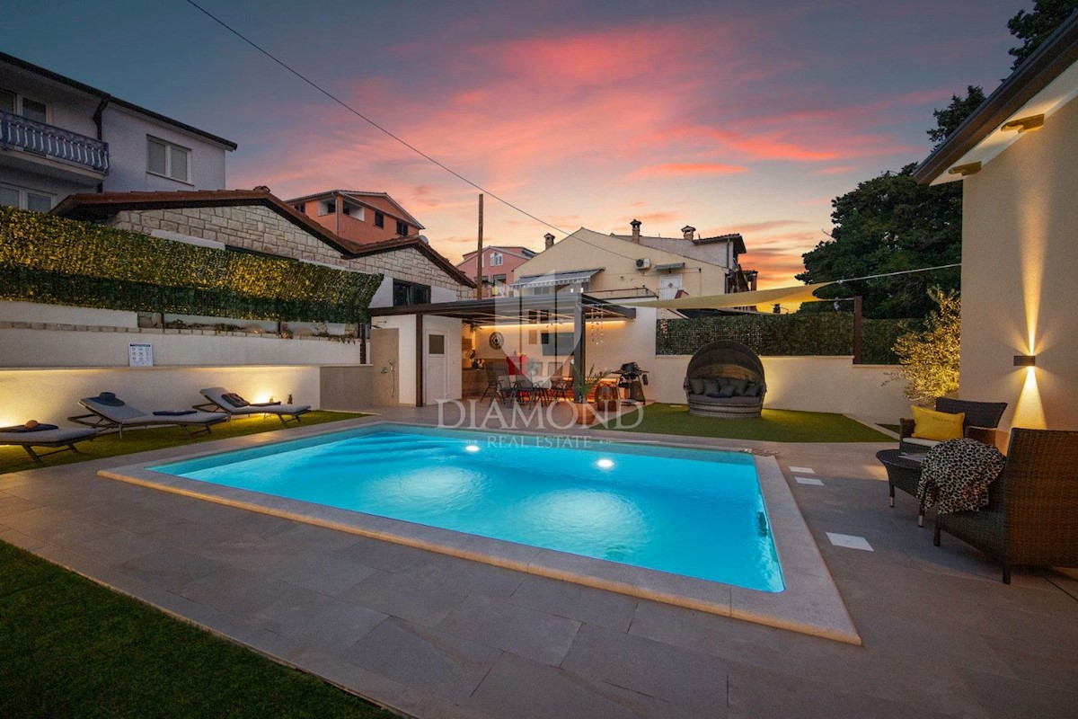 Bella casa nel centro di Rovigno con piscina