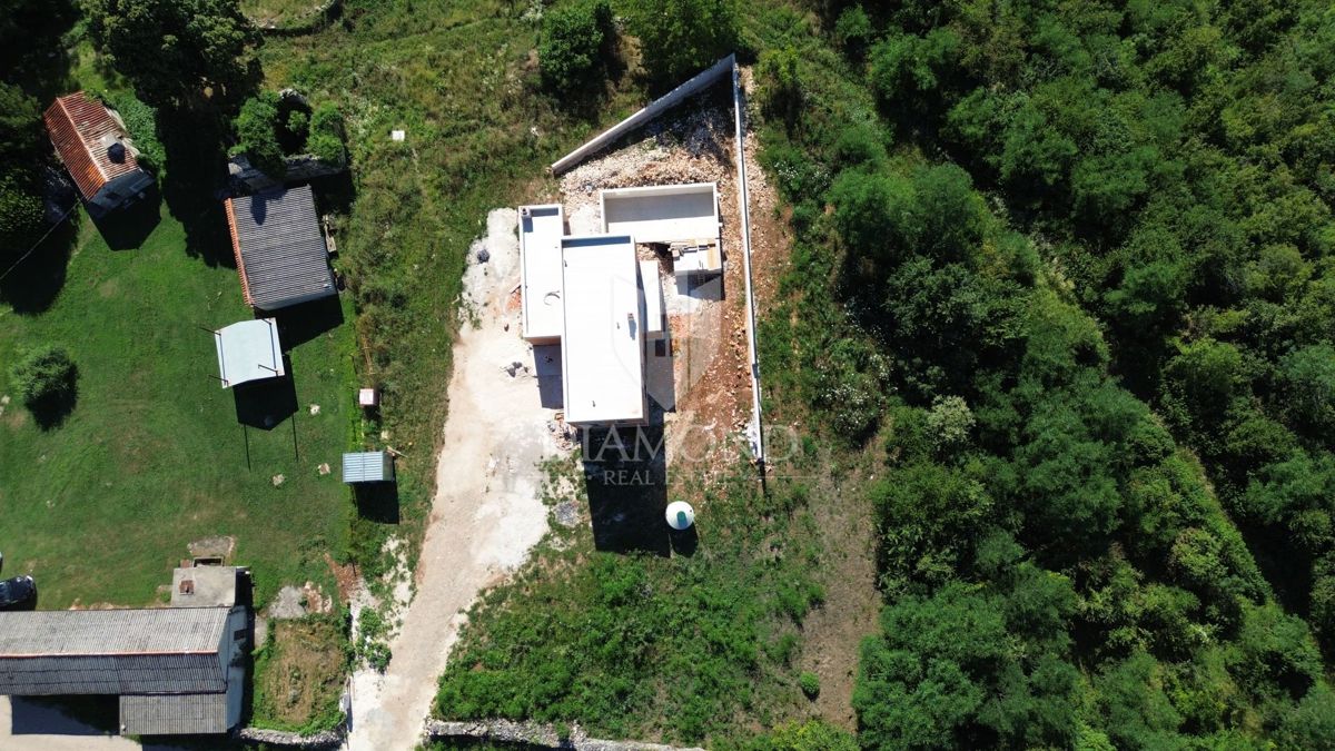 Albona, dintorni, terreno edificabile con vista panoramica