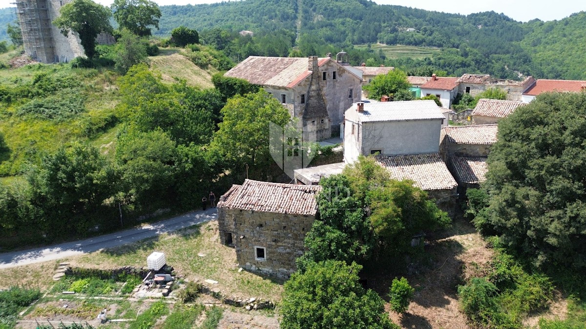 Cerovlje, casa in pietra con vista panoramica