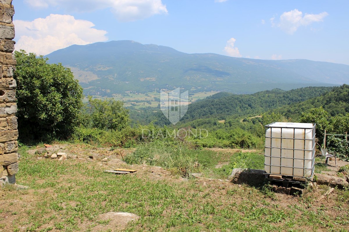 Cerovlje, casa in pietra con vista panoramica