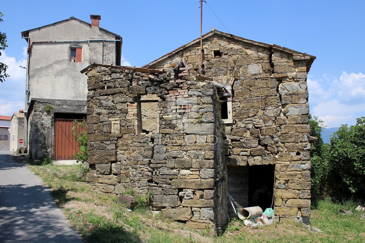 Cerovlje, casa in pietra con vista panoramica