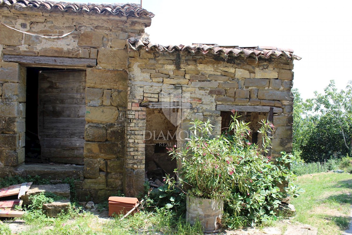 Cerovlje, casa in pietra con vista panoramica