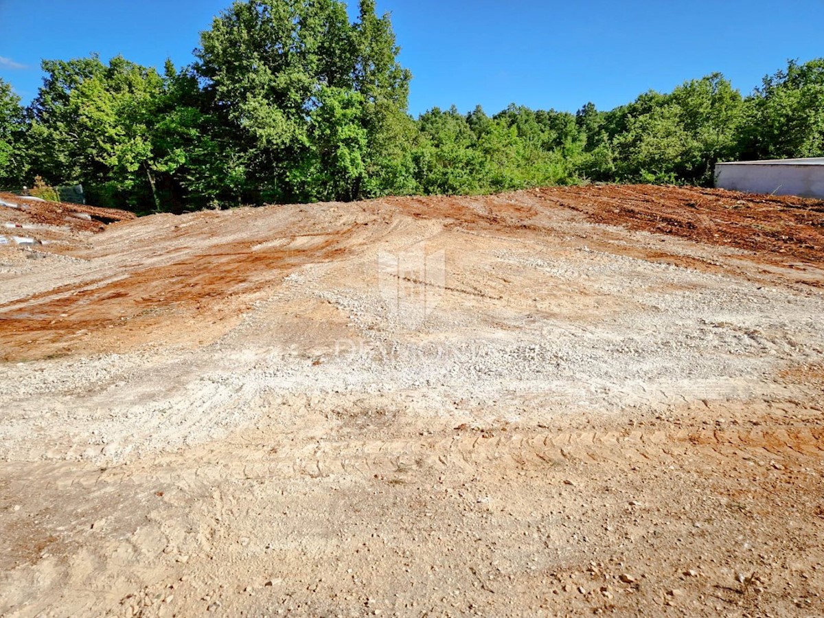 Terreno edificabile con progetto nelle vicinanze di Parenzo