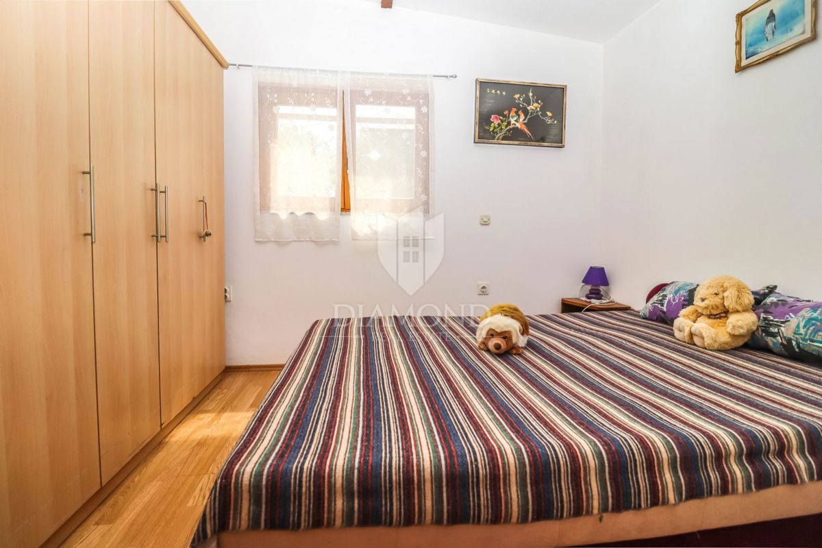 Incantevole casa immersa nel verde a Loborica! 