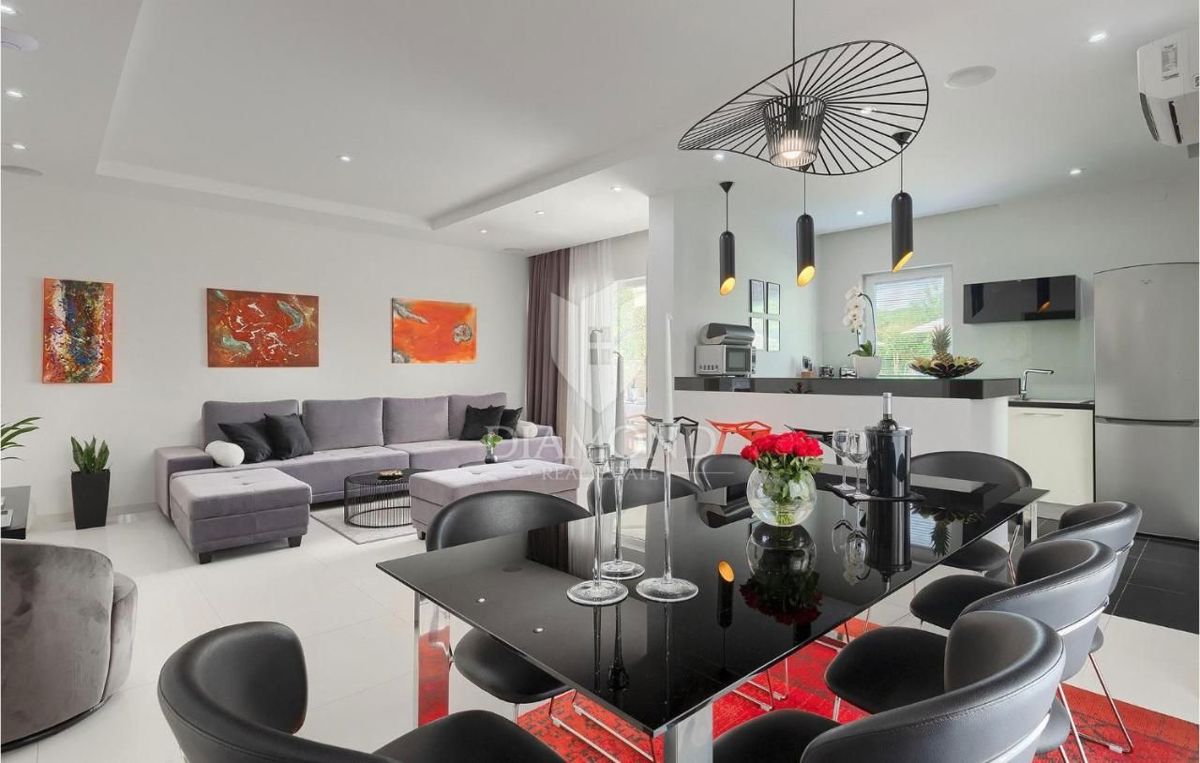 Rovigno, splendida villa con piscina e grande area wellness