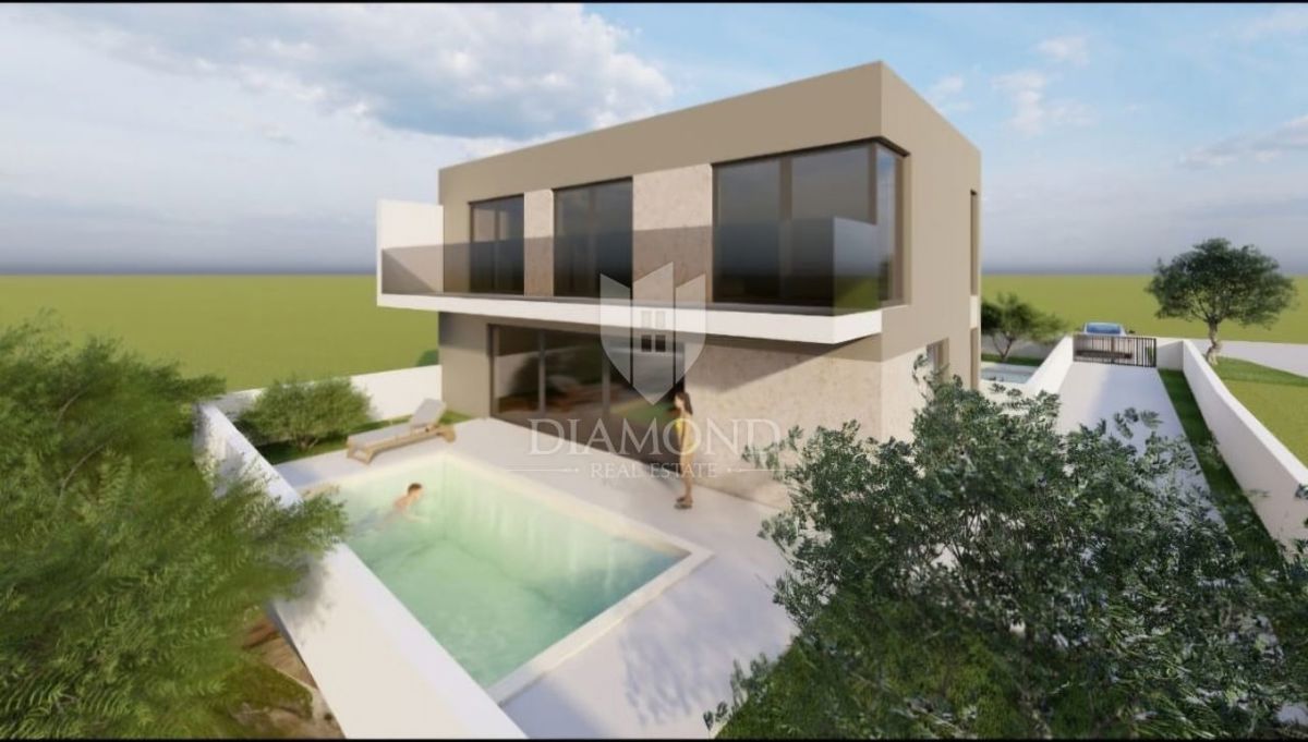 Parenzo, terreno edificabile con progetto a 2 km dal centro!