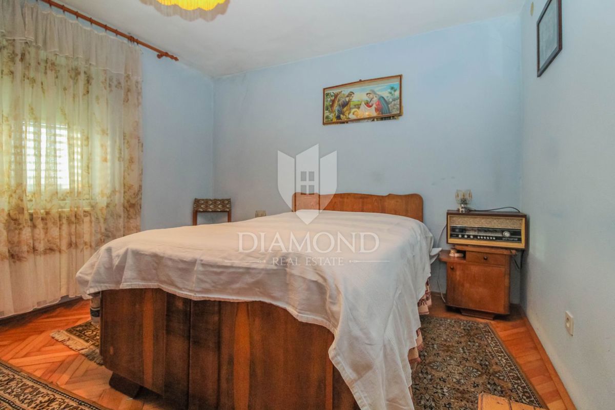 Casa istriana con 2 appartamenti vicino al confine sloveno