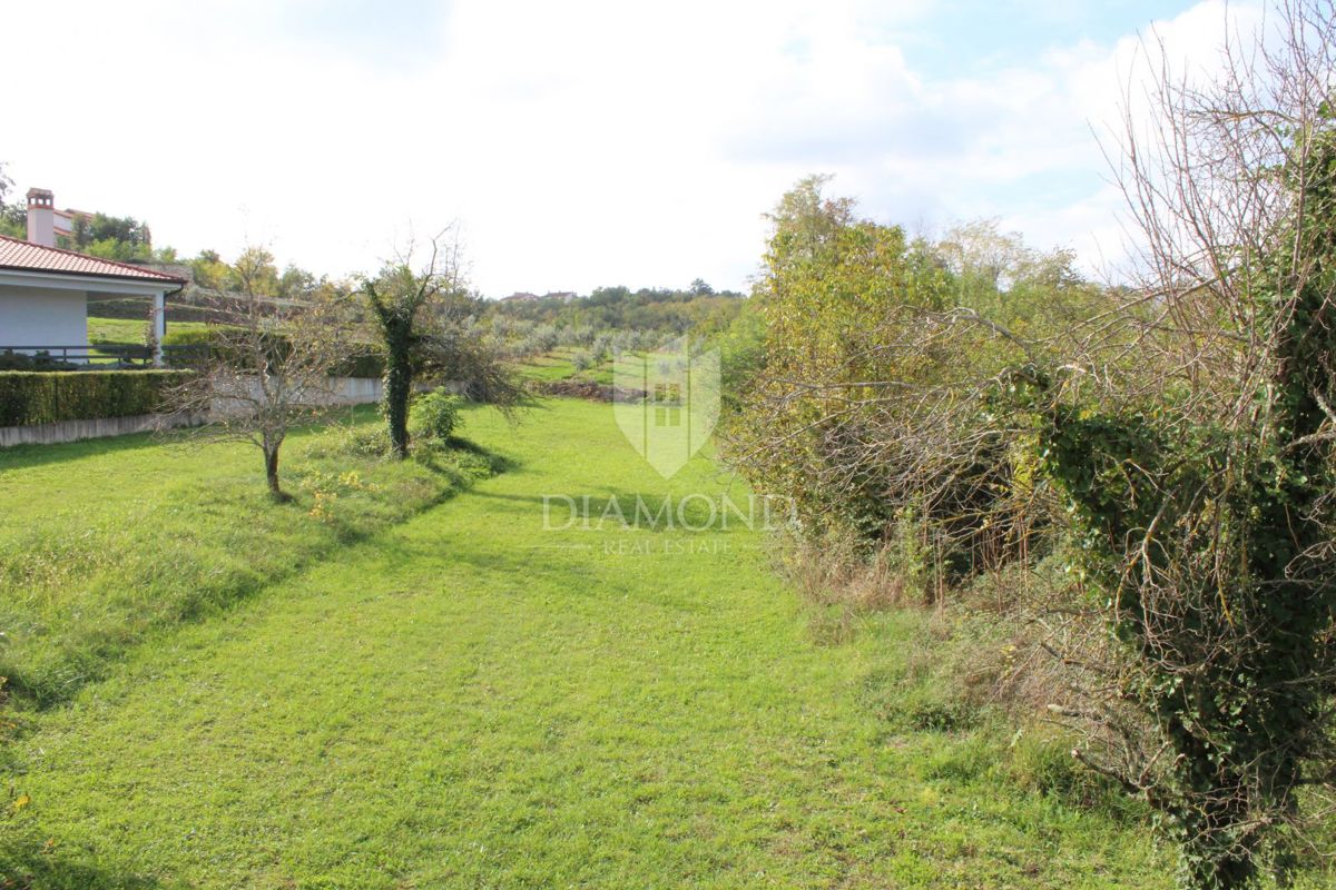 Pisino, casa con due appartamenti 