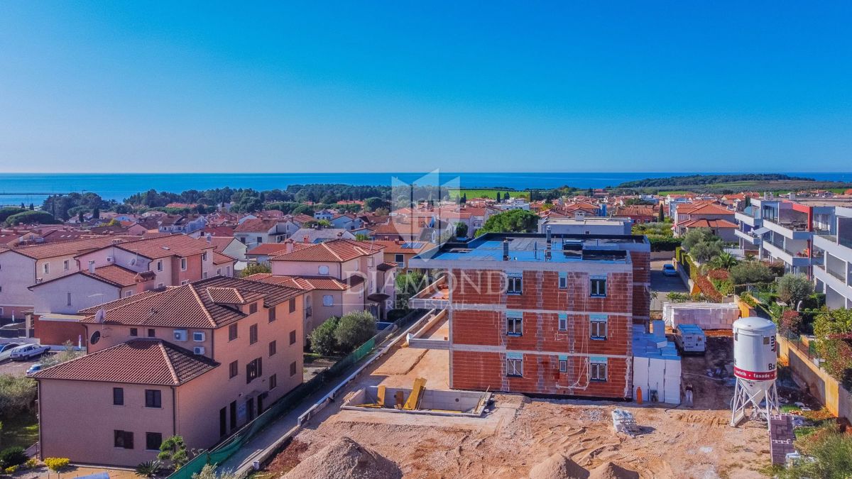 Cittanova, nuova costruzione, appartamento con vista sul mare aperto!