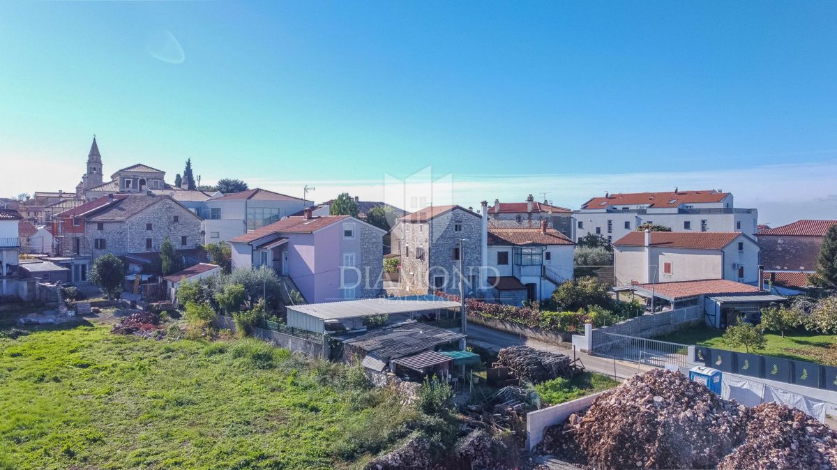 Parenzo, lussuoso appartamento al piano terra con piscina e giardino!