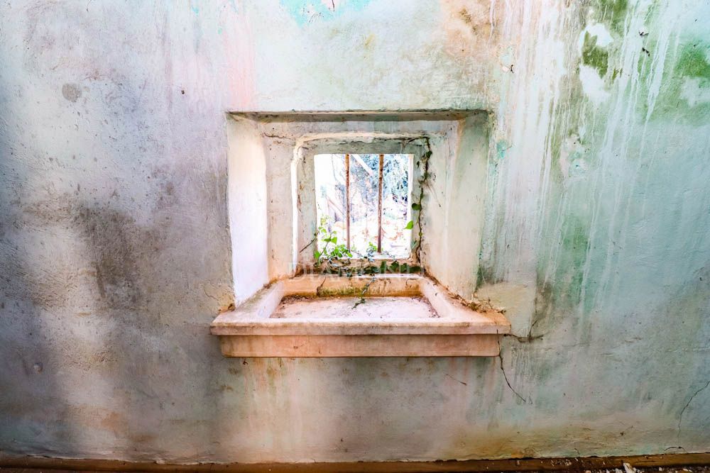 Casa da ristrutturare con ampio cortile nell'Istria centrale! 