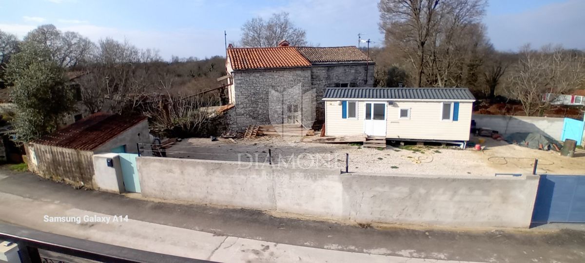 Terreno con progetto per una casa con 3 camere da letto, vicino di Sanvincenti! 