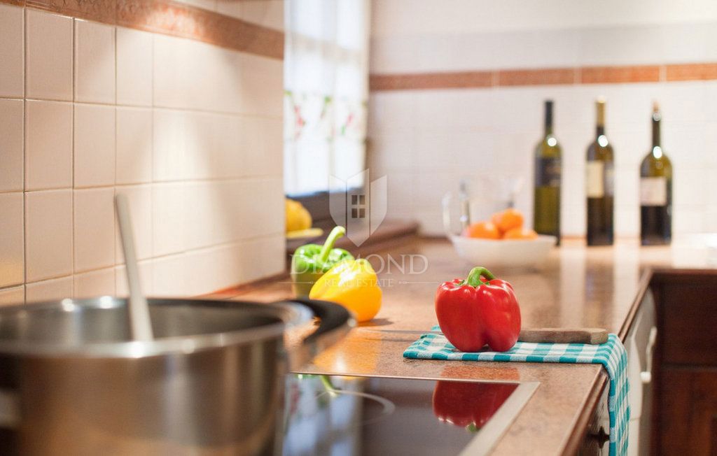 Casa con piscina vicino al centro di Parenzo