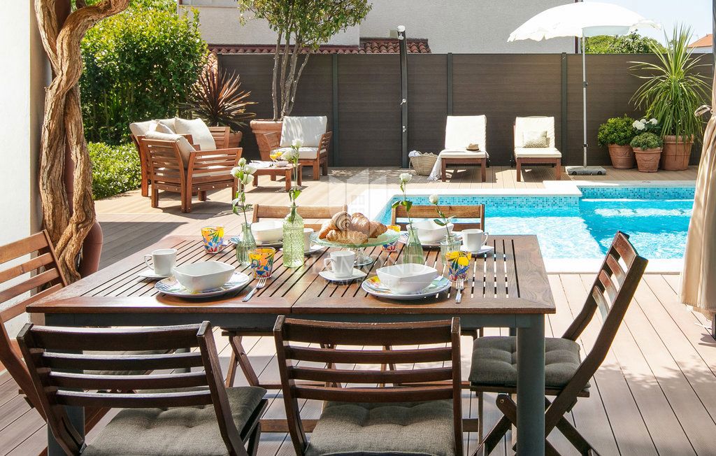 Casa con piscina vicino al centro di Parenzo