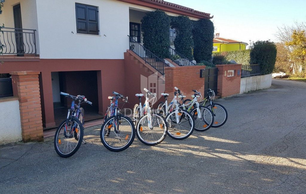 Casa con piscina vicino al centro di Parenzo