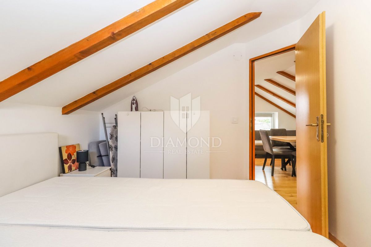 OPPORTUNITÀ! Palazzina a 200 m dal mare, Pješčana Uvala! 