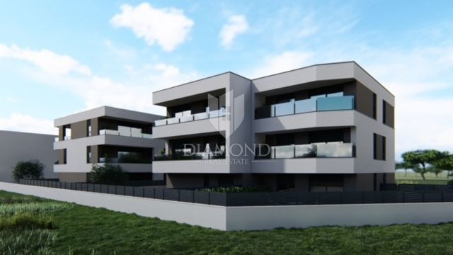 Appartamento con cortile in una posizione ambita, Pola 