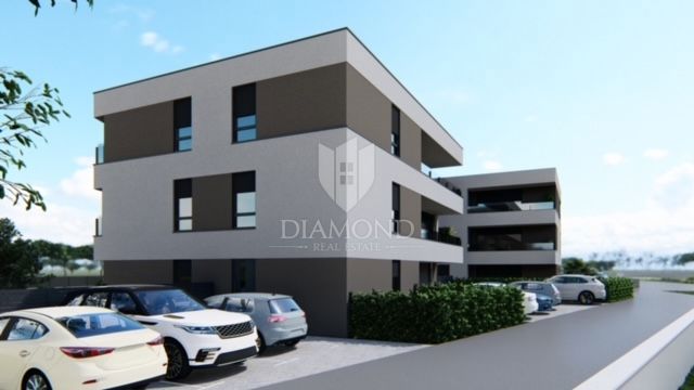 Appartamento con cortile in una posizione ambita, Pola 