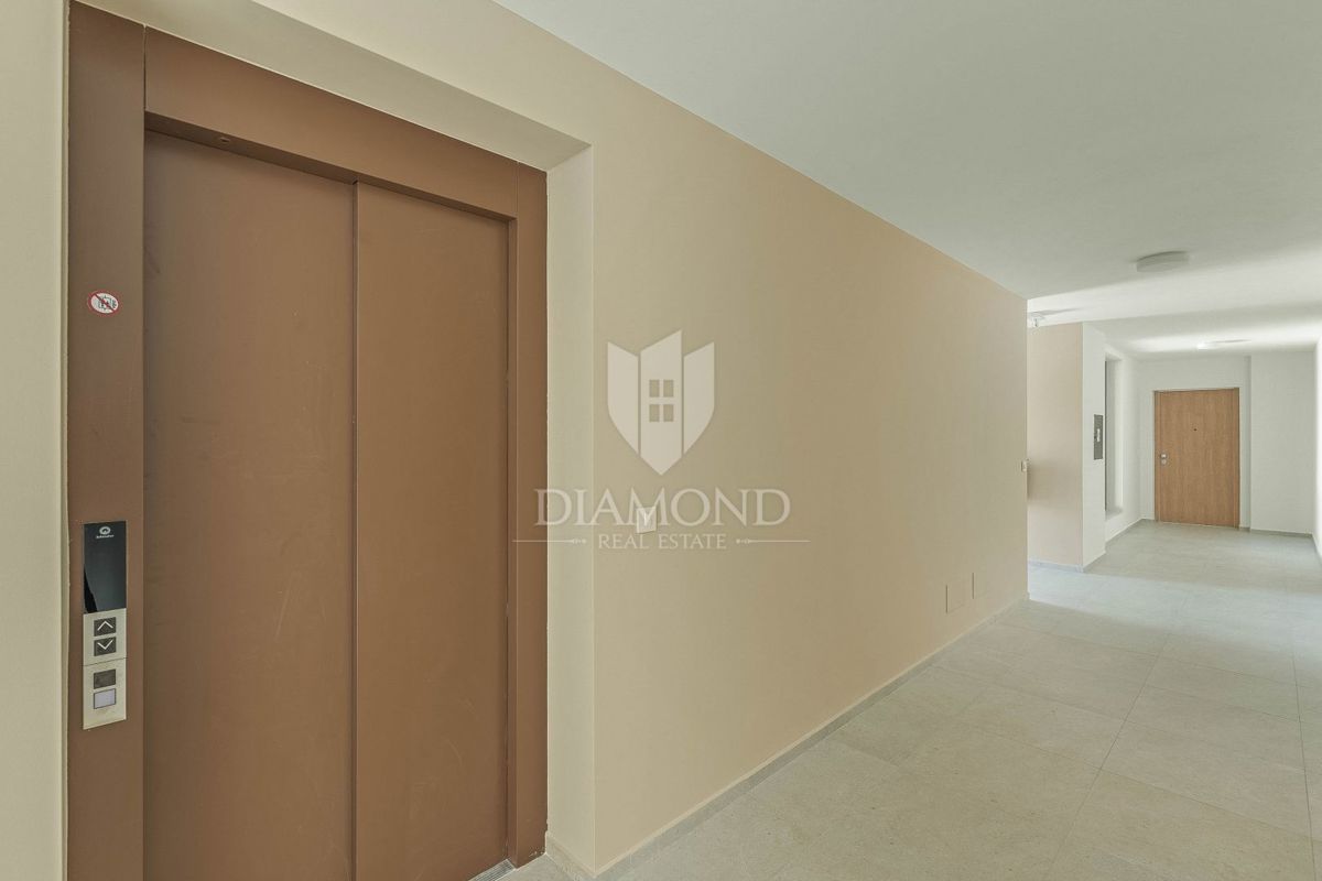 Cittanova, moderno appartamento con terrazza e vista mare!