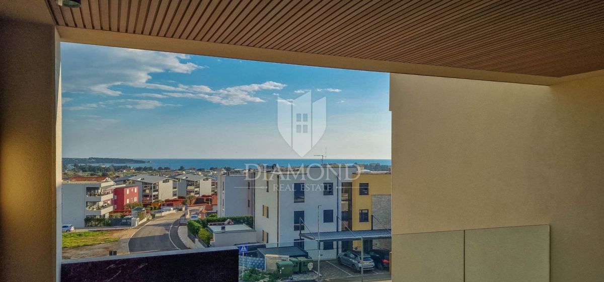 Cittanova, moderno appartamento con terrazza e vista mare!