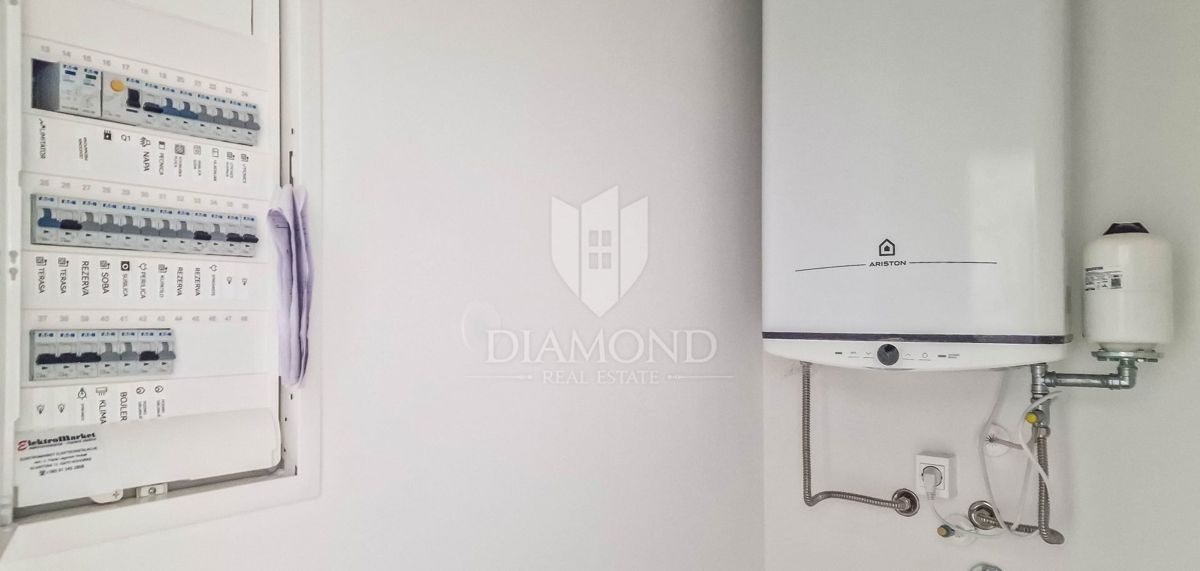 Cittanova, moderno appartamento con terrazza e vista mare!