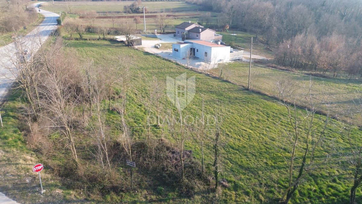 Žminj, dintorni, terreno edificabile 