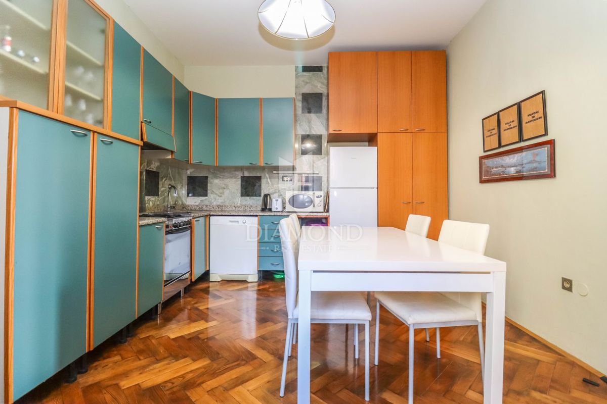 DA NON PERDERE! Appartamento con 3 camere da letto + soggiorno nel centro di Pola! 
