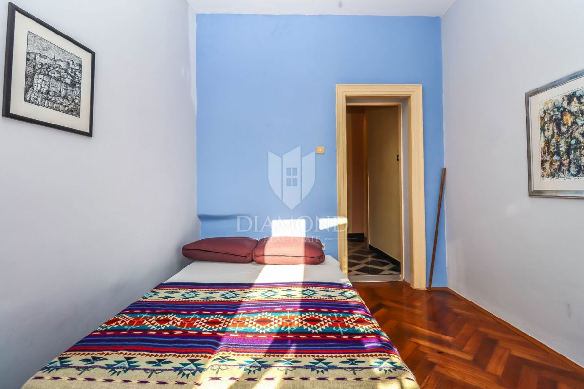 DA NON PERDERE! Appartamento con 3 camere da letto + soggiorno nel centro di Pola! 