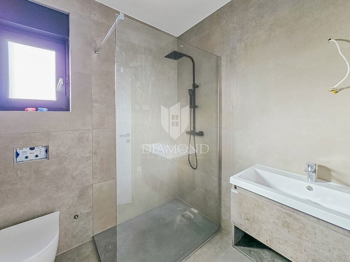 Umago! Splendido appartamento con 2 camere da letto in costruzione!