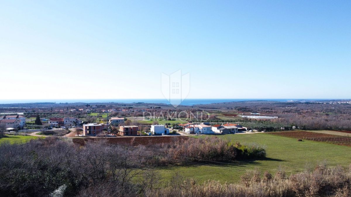 Parenzo – Dintorni – Splendido Terreno Edificabile con Uliveto