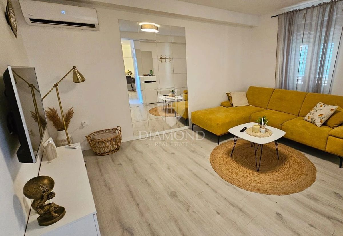 Pola, appartamento con tre camere da letto a 100 metri dall'arena!