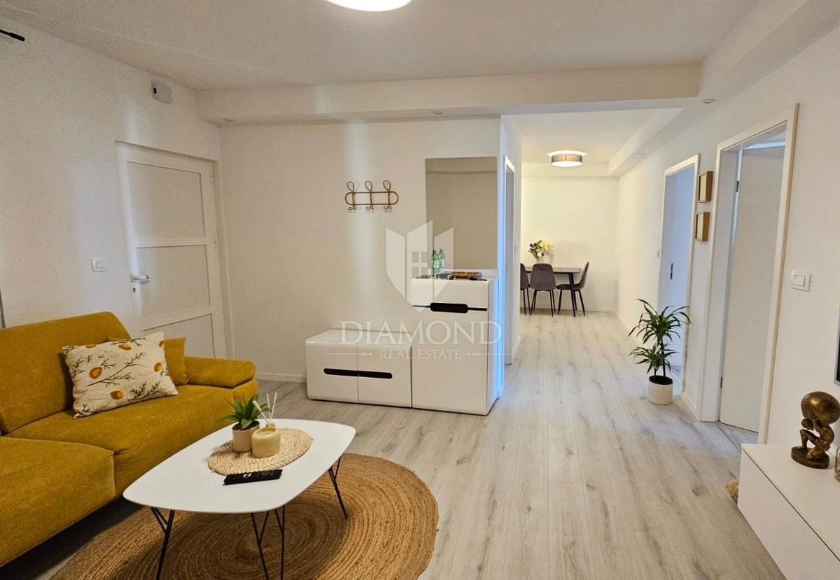 Pola, appartamento con tre camere da letto a 100 metri dall'arena!