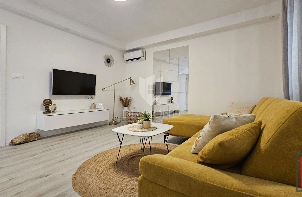 Pola, appartamento con tre camere da letto a 100 metri dall'arena!