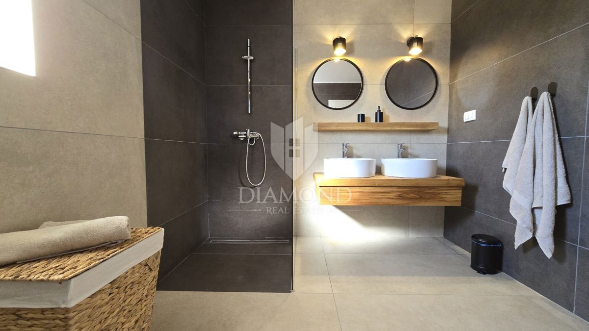 Casa Jadranovo, Crikvenica, 200m2