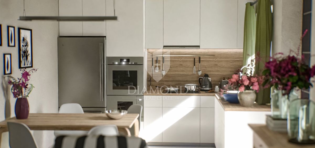 Parenzo, moderno appartamento al piano terra con giardino privato