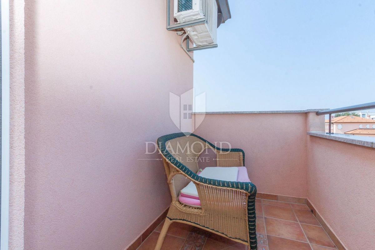 Novigrad, Appartamento con splendida vista mare!