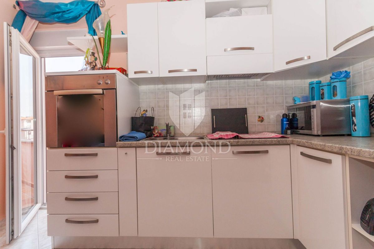 Novigrad, Appartamento con splendida vista mare!