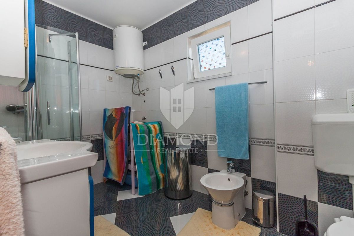 Novigrad, Appartamento con splendida vista mare!