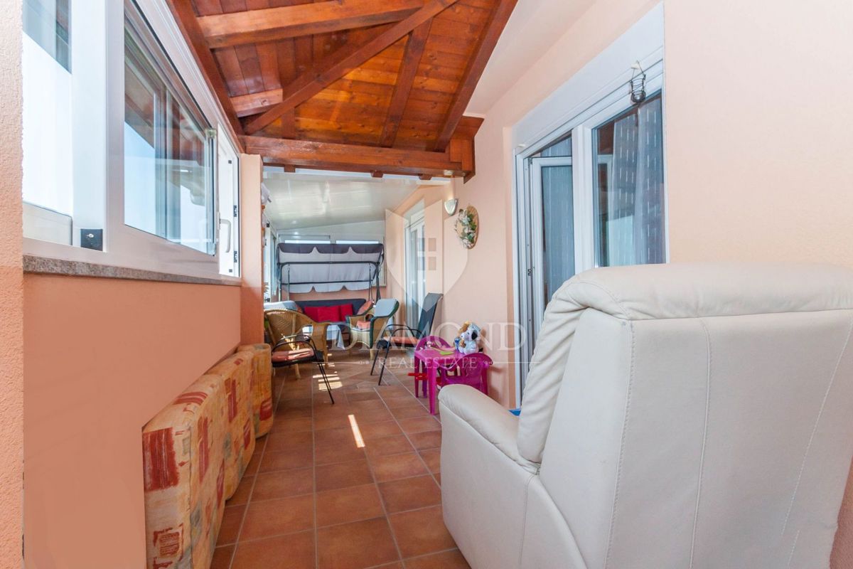 Novigrad, Appartamento con splendida vista mare!