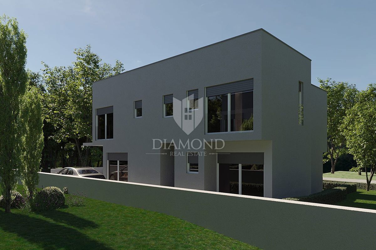 Zona di Parenzo, casa bifamiliare con terrazza sul tetto – vista mare!