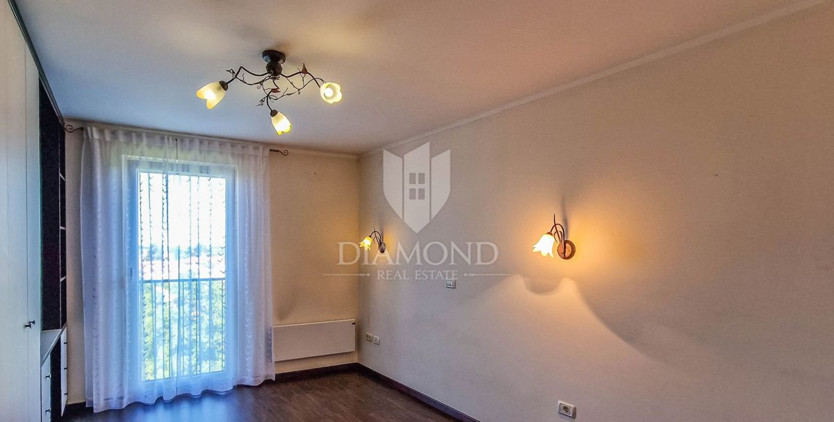 Novigrad, Appartamento 101m2 con vista mare