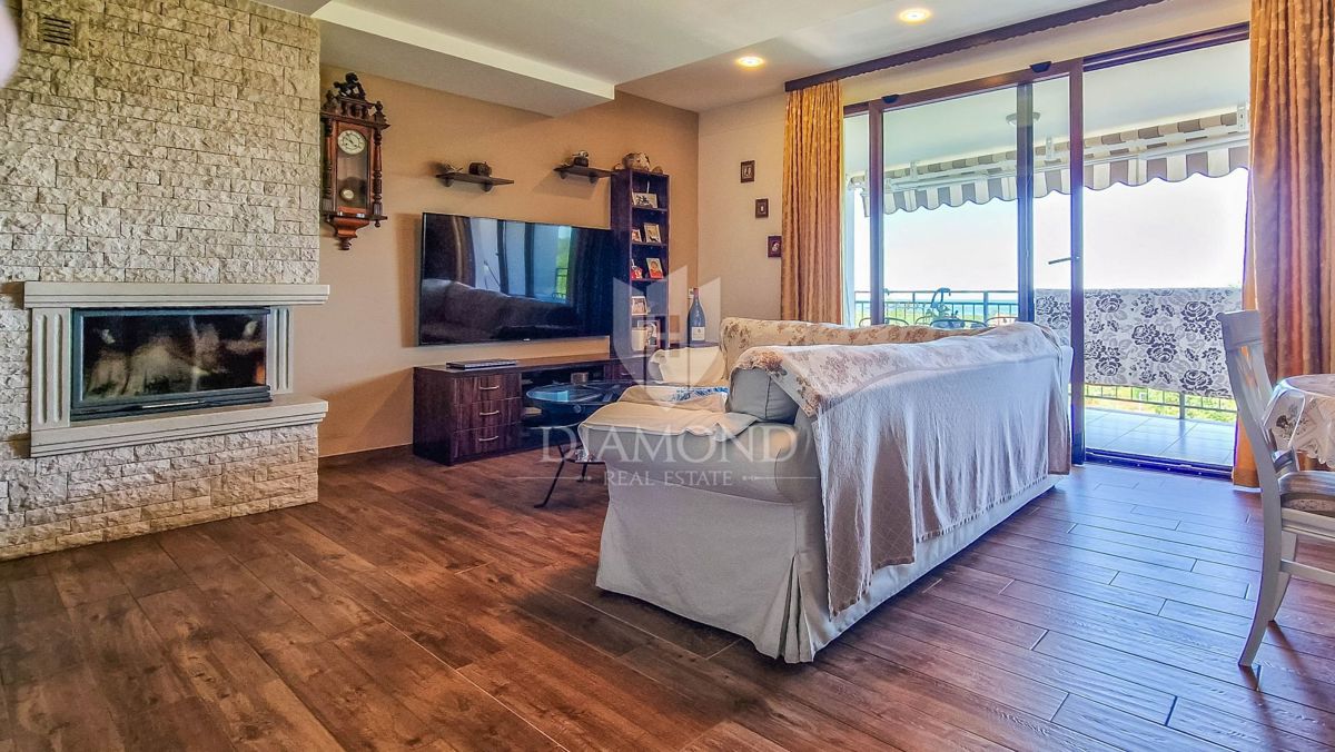 Novigrad, Appartamento 101m2 con vista mare