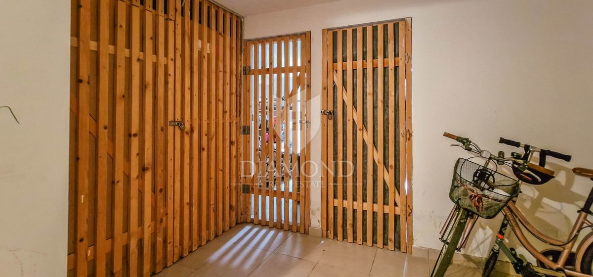 Novigrad, Appartamento 101m2 con vista mare