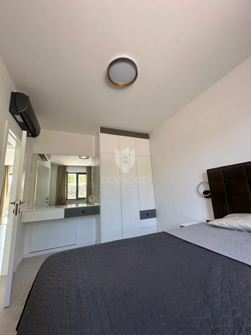 BELLISSIMA CASA AL PIANO TERRA, VICINO AD ALBONA