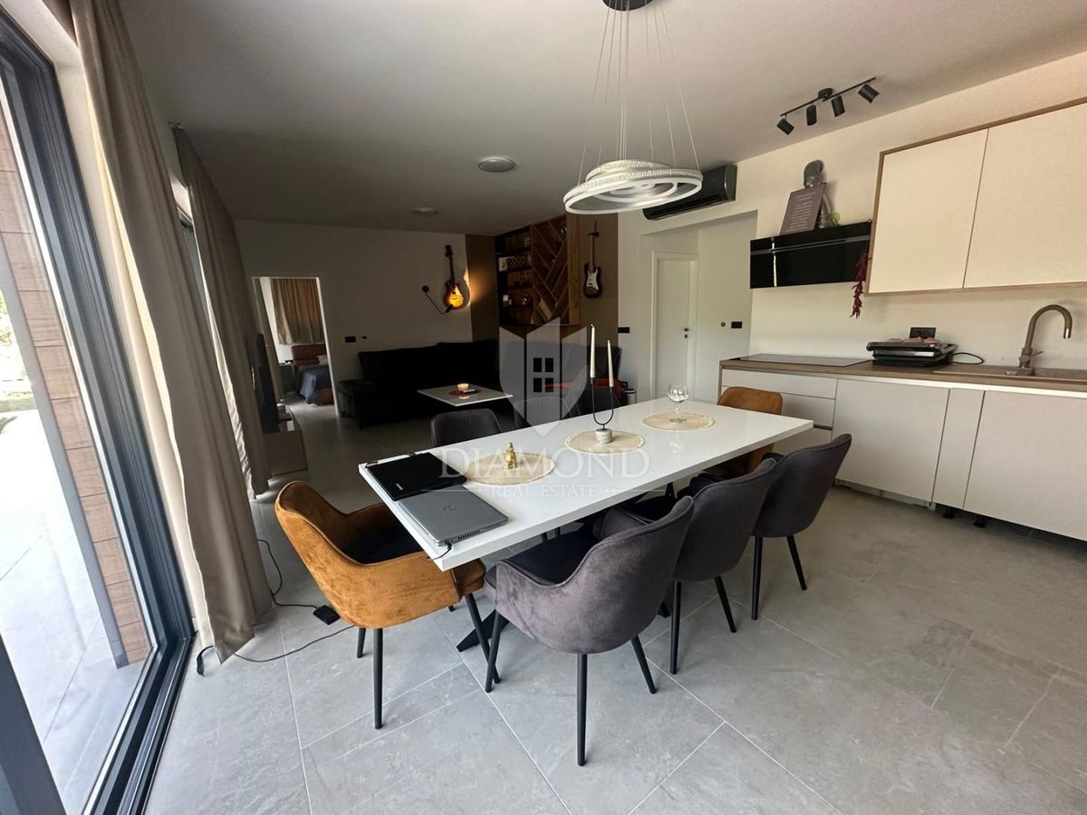 BELLISSIMA CASA AL PIANO TERRA, VICINO AD ALBONA