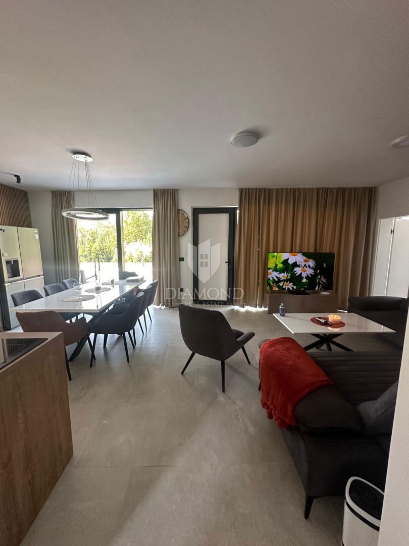 BELLISSIMA CASA AL PIANO TERRA, VICINO AD ALBONA